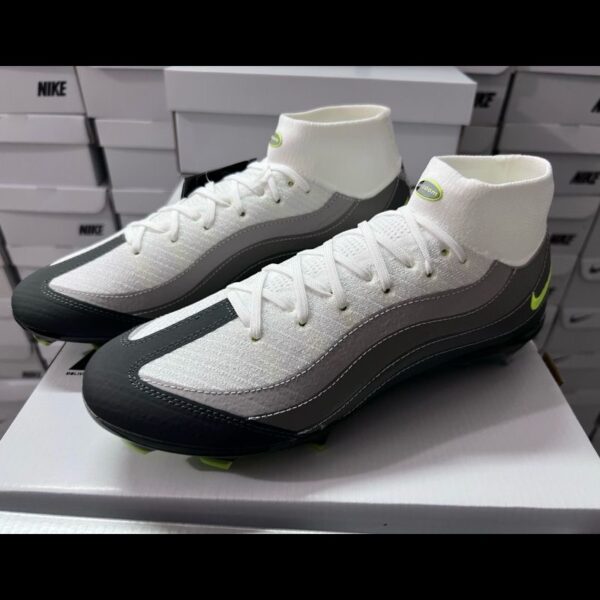 Assassin 16th generation built-in full air cushion waterproof knitted FG Football shoes