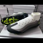 Assassin 16th generation built-in full air cushion waterproof knitted FG Football shoes