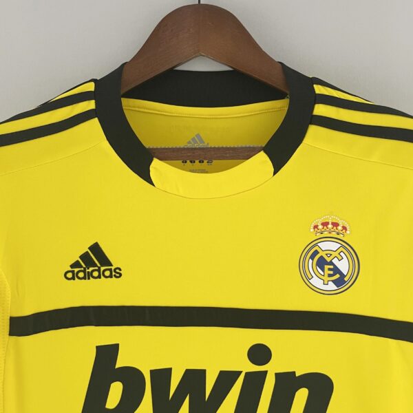 Real Madrid 2011 - 2012 home kit