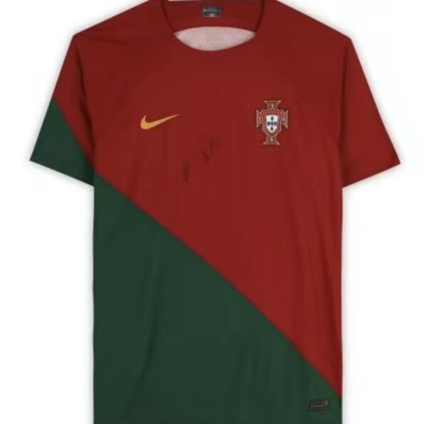 Bruno Fernandes Portugal National Team Autographed 2022-23 Home Jersey-Front Signed-Fanatics Authentic Certified-Soccer Memorabilia