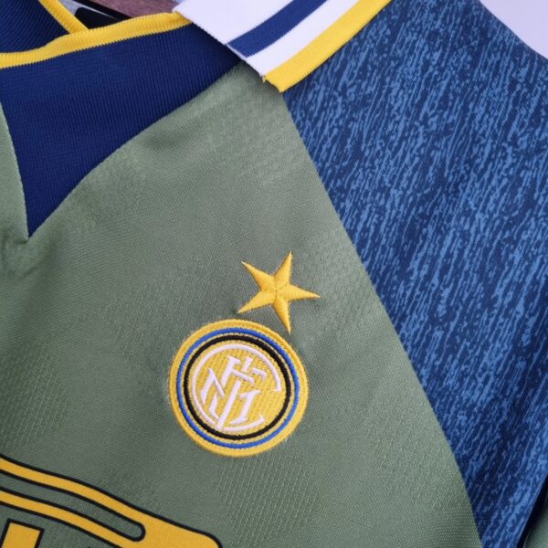 Inter Milan 1995-1996 away shirt
