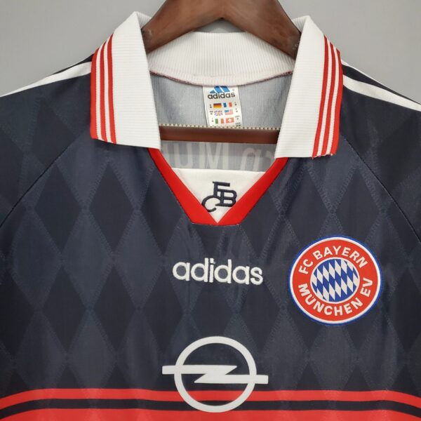 Bayern Munich 1998-1999 home kit