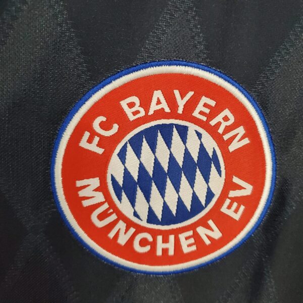Bayern Munich 1998-1999 home kit