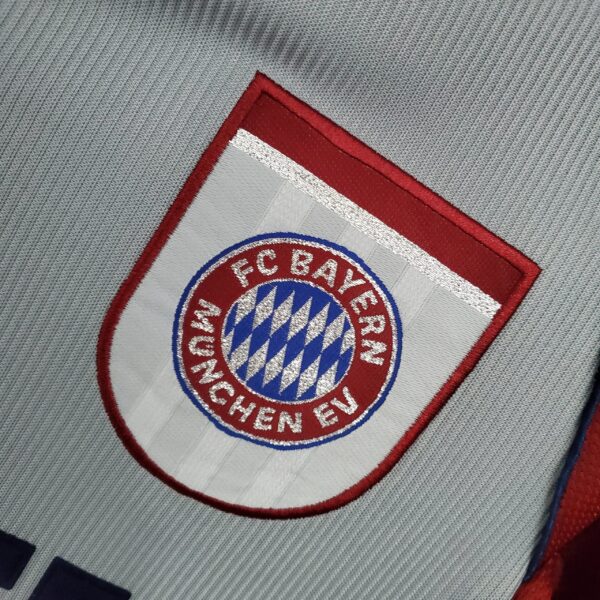 Bayern Munich 1998 - 1999 away shirt
