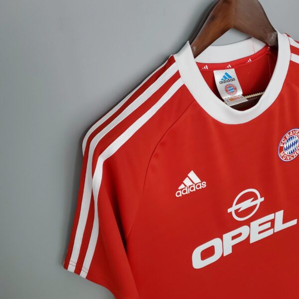 Bayern Munich 2000 - 2001 home kit