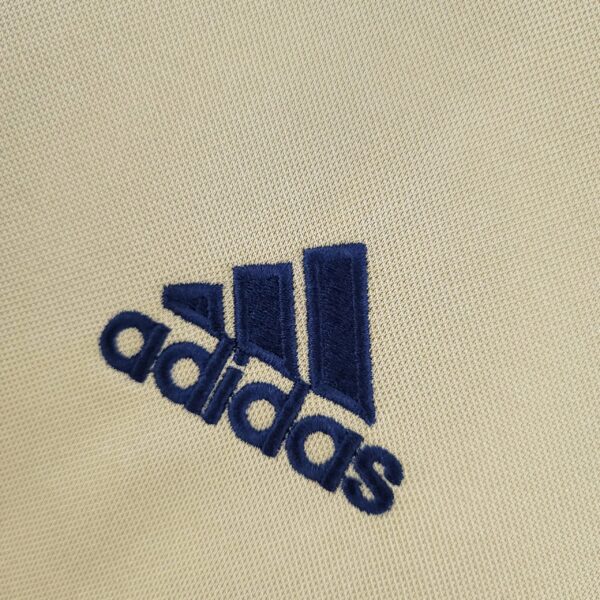 Bayern Munich 2004-2005 away shirt