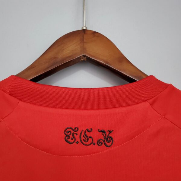 Bayern Munich 2010-2011 home shirt