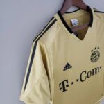Bayern Munich 2004-2005 away shirt