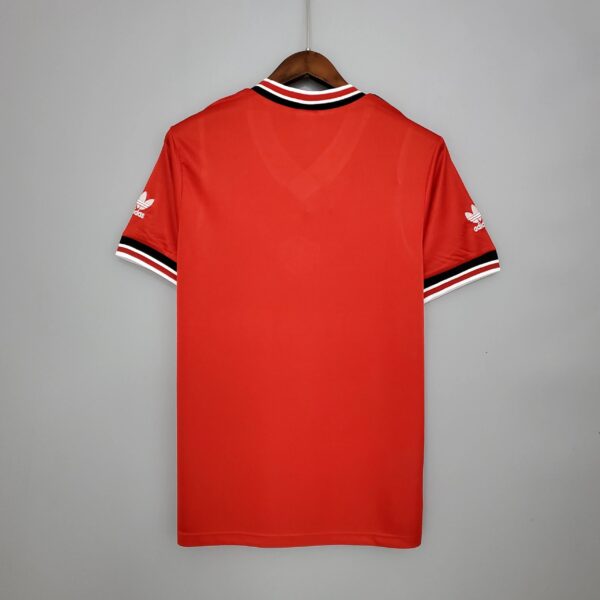 Manchester United 1985-1986 home shirt