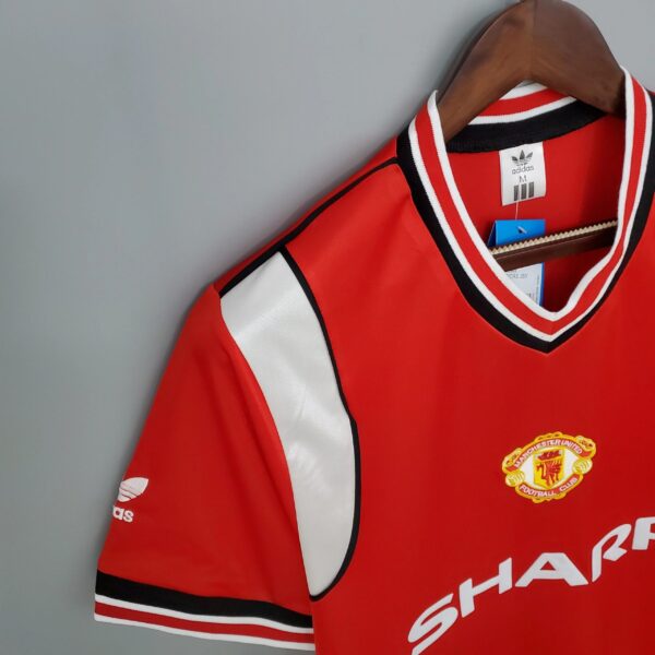 Manchester United 1985-1986 home shirt