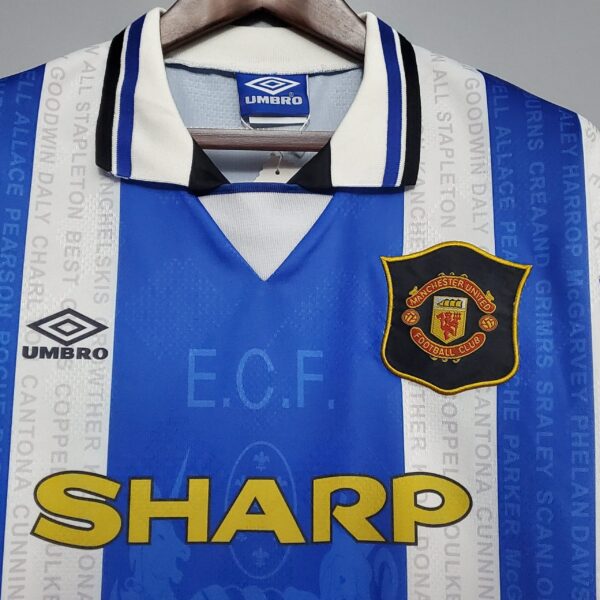 Manchester United 1995-1996 away shirt