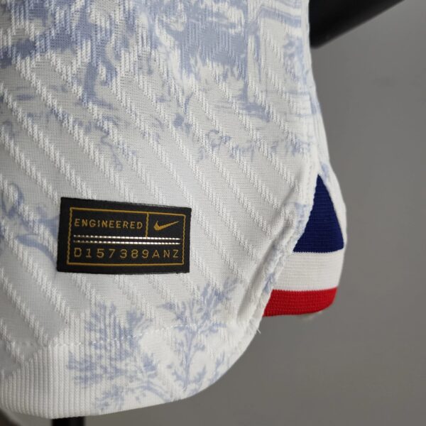 France 2022 away shirt