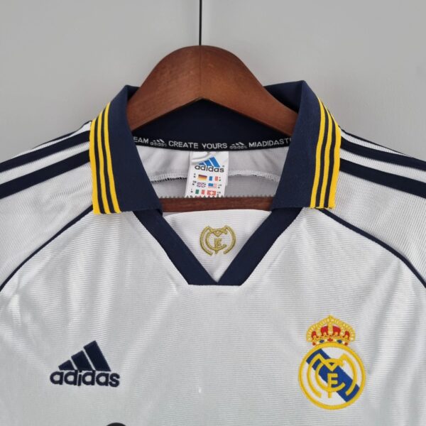 Real Madrid 2000 - 2001 home kit