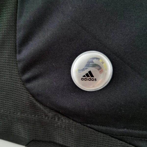 Real Madrid 2009-2010 away shirt