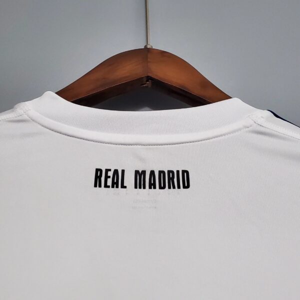 Real Madrid 2010-2011 home long-sleeved shirt